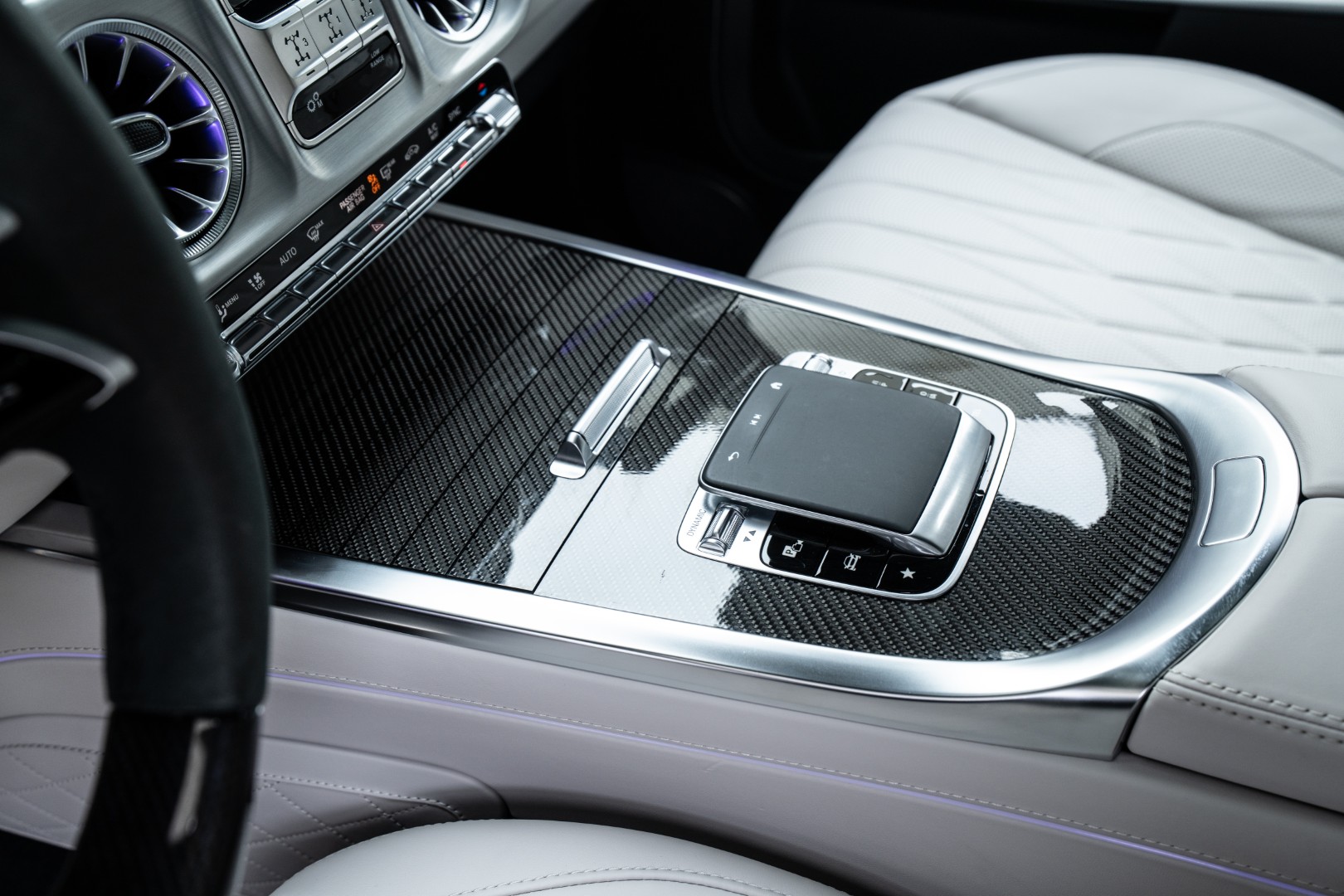 2025 MERCEDES BENZ G63 AMG GCC |  FULL CARBON | DOUBLE NIGHT PACKAGE 